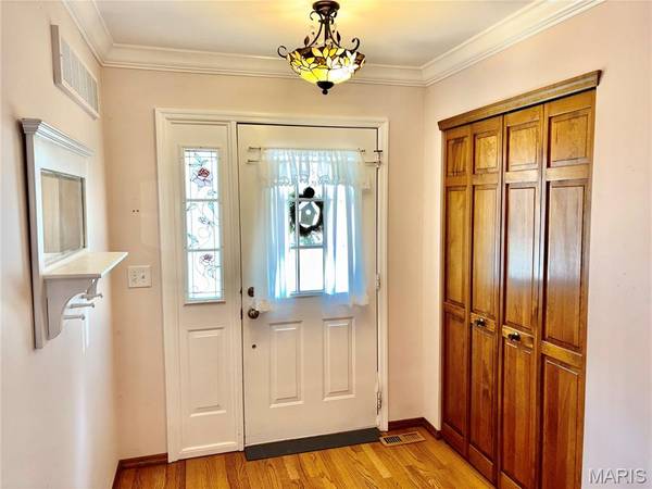 15803 Harris Ridge CT, Chesterfield, MO 63017