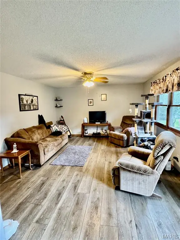 907 Chicago ST, Greenville, IL 62246