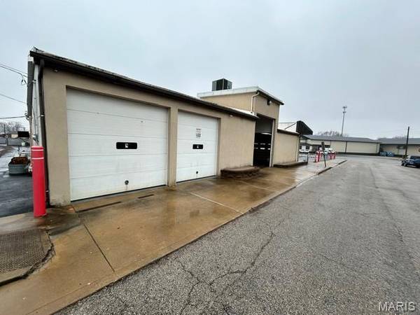 700 S Illinois ST, Belleville, IL 62220