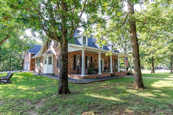 19261 GREEN VALLEY LN, Lebanon, MO 65536
