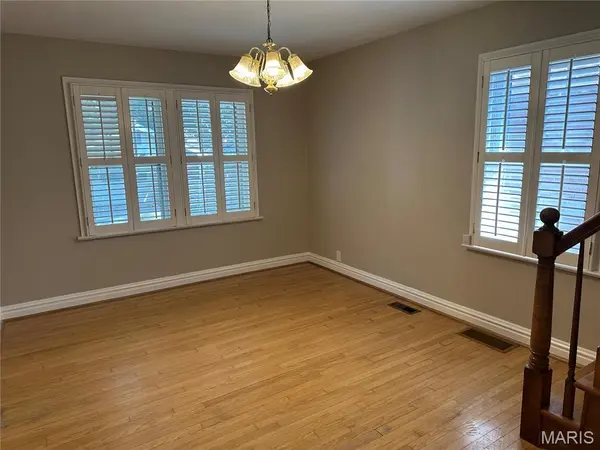 2404 Hartland AVE, St Louis, MO 63114