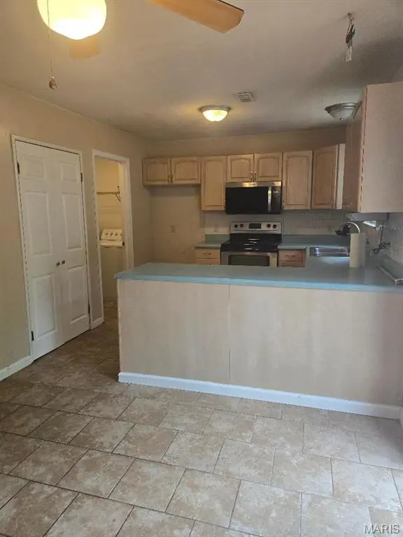 1768 S Wisteria DR #2, St Charles, MO 63303