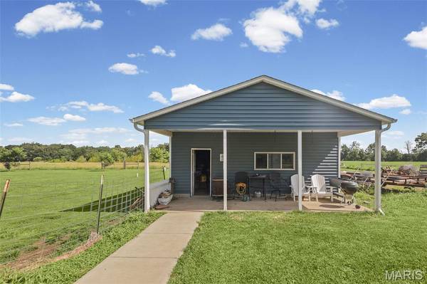 23035 Dubois Blacktop RD, Dubois, IL 62831