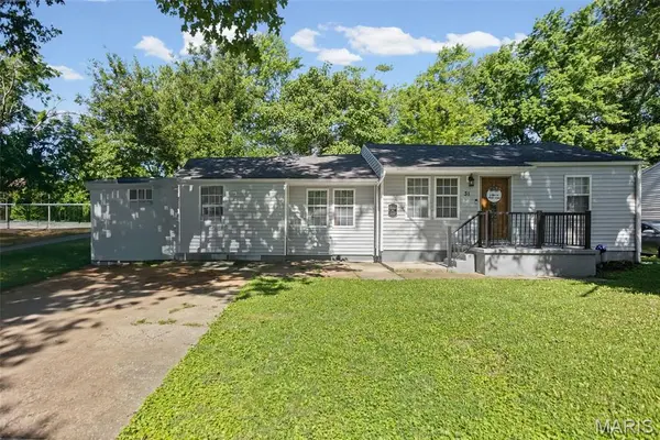 31 Judith LN, Fairview Heights, IL 62208