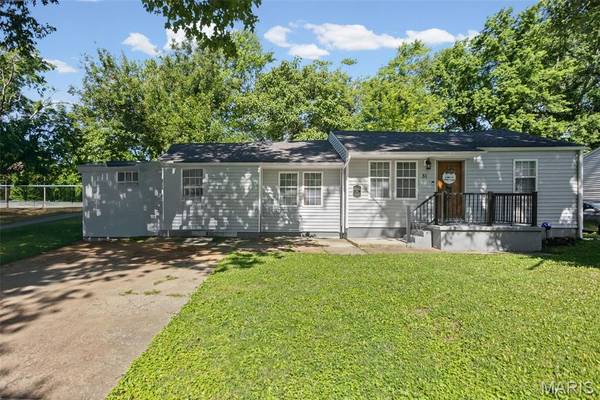 31 Judith LN, Fairview Heights, IL 62208