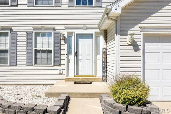241 Brookmanor CT, Belleville, IL 62221