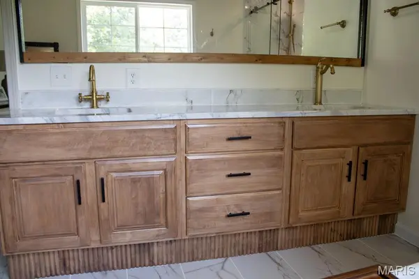 106 Sunfish LN, Doniphan, MO 63935