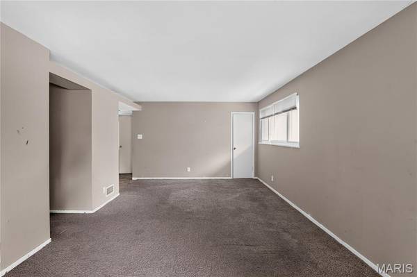 10829 Glen Garry RD, St Louis, MO 63137
