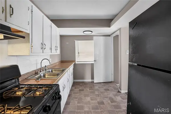 10829 Glen Garry RD, St Louis, MO 63137