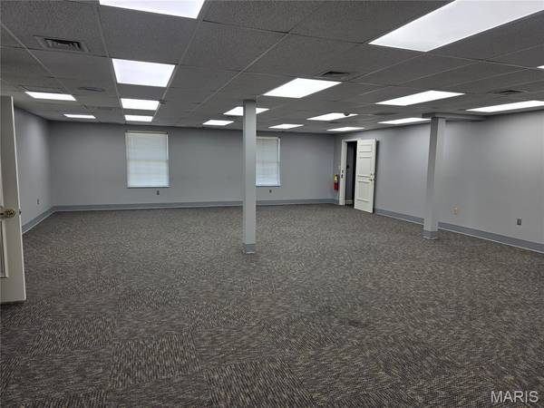 2027 Broadway ST, Cape Girardeau, MO 63701