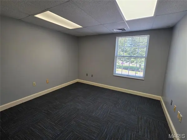 2027 Broadway ST, Cape Girardeau, MO 63701