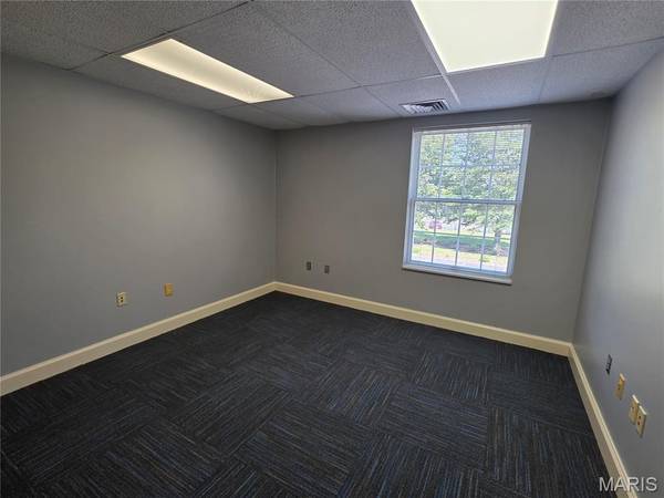 2027 Broadway ST, Cape Girardeau, MO 63701