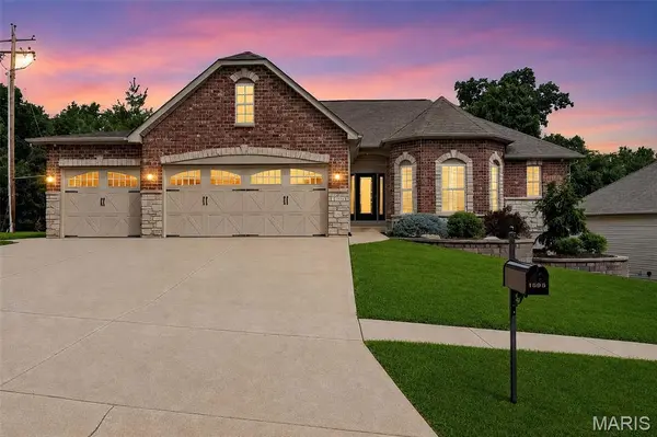 1595 Heritage Valley DR, High Ridge, MO 63049