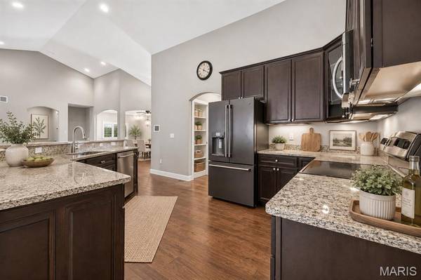 1595 Heritage Valley DR, High Ridge, MO 63049