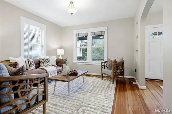 3472 Macklind AVE, St Louis, MO 63139