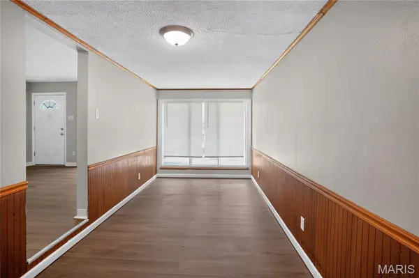 10616 Dunkeld CIR, Bel Ridge, MO 63137