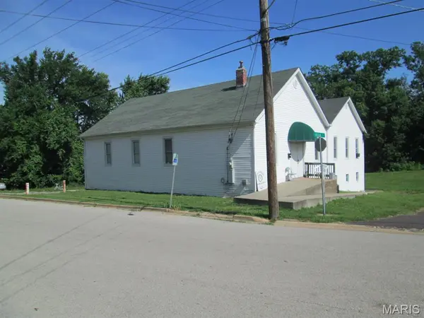 25 Ella ST, St Clair, MO 63077