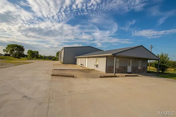 82 Oak Hall RD, Jonesburg, MO 63351