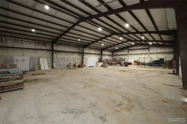 82 Oak Hall RD, Jonesburg, MO 63351