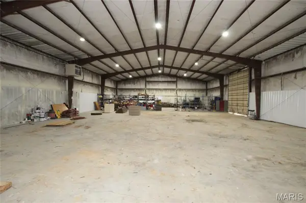 82 Oak Hall RD, Jonesburg, MO 63351