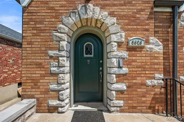 3929 Meramec ST, St Louis, MO 63116