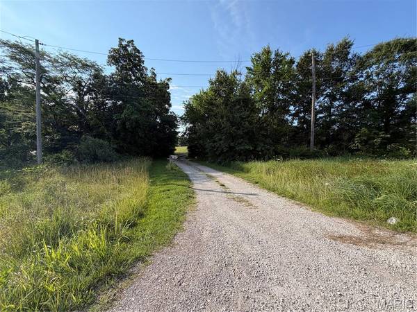 27250 State Highway U, Warrenton, MO 63383