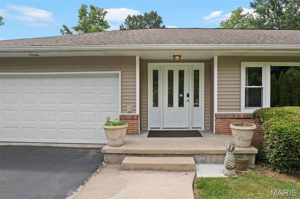 269 Westwood PL, East Alton, IL 62024