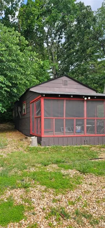 10209 Thunder RD, Richwoods, MO 63071