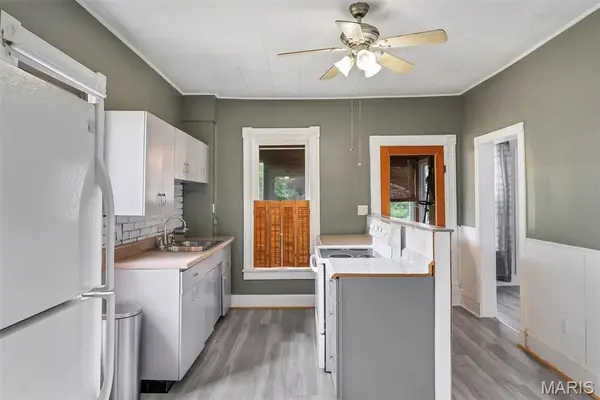 907 Hawley AVE, Alton, IL 62002