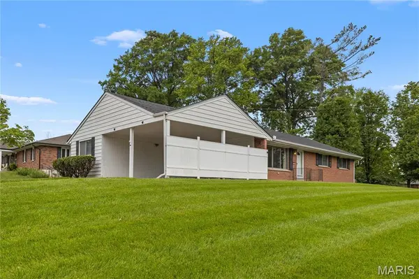 1001 Schulte RD, Unincorporated, MO 63146