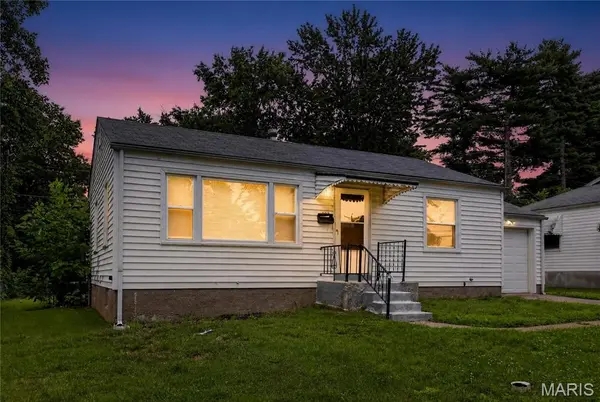 1053 Gabriel DR, St Louis, MO 63137