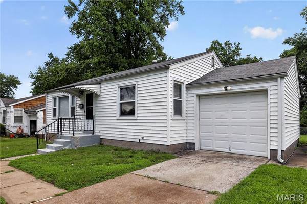 1053 Gabriel DR, St Louis, MO 63137