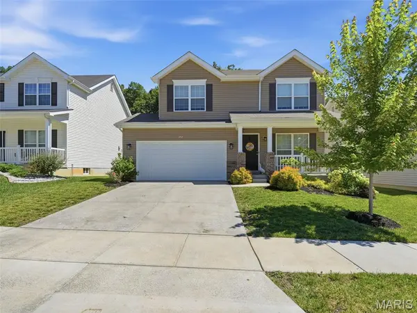 757 Fox Creek DR, Fenton, MO 63026