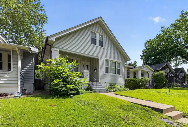 6847 Corbitt AVE, University City, MO 63130
