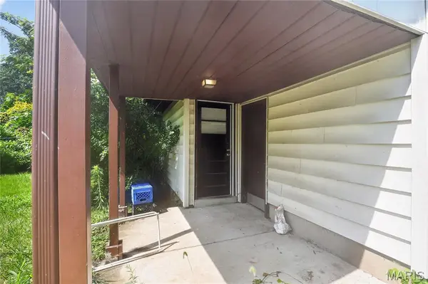 10061 Lilac AVE, St Louis, MO 63137