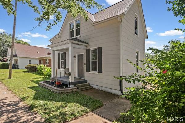 1324 Lebanon AVE, Belleville, IL 62221