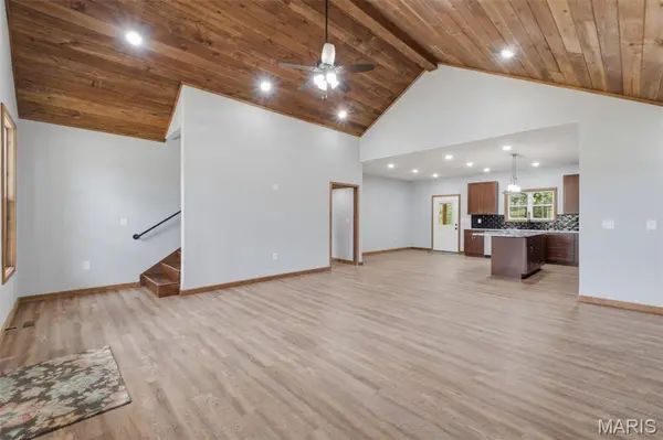 140 M- Boroughs ST, Cabool, MO 65689
