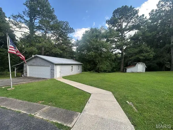 405 W Bloomfield AVE, Bloomfield, MO 63825