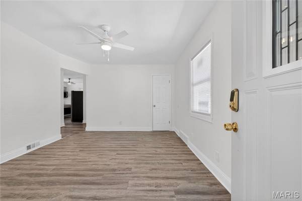 138 Elkan AVE, St Louis, MO 63135
