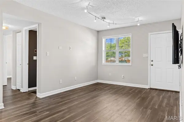 1408 Thrush Place, St Louis, MO 63144
