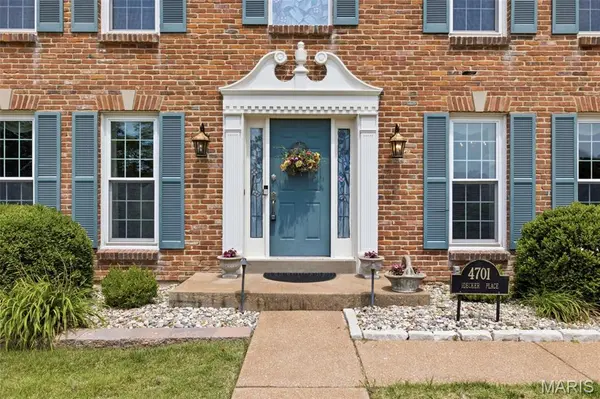 4701 Idecker PL, St Louis, MO 63129