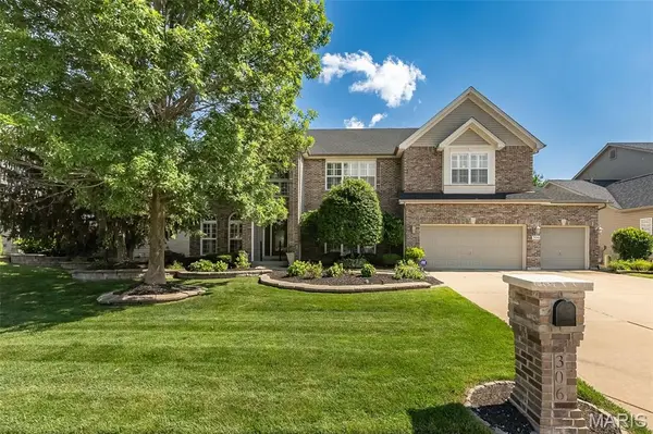 306 Magnolia Valley DR, O'fallon, MO 63366