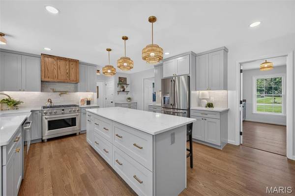 12529 Windmoor PL, Town And Country, MO 63131