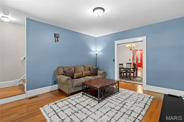 4062 Arsenal ST, St Louis, MO 63116