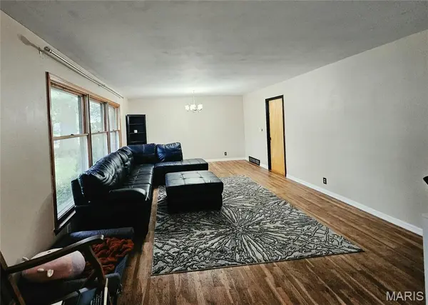8 Friendship CT, Troy, MO 63379