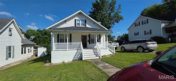1040 William ST, Chester, IL 62233