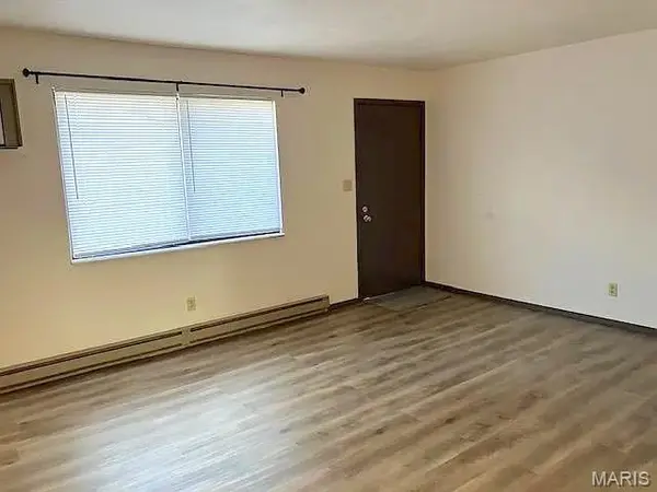 8 N 45TH ST #1, Belleville, IL 62226