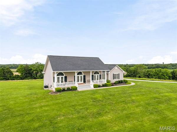 887 Burt LN, New Haven, MO 63068