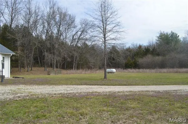 222 Scanland Farm RD, Montgomery City, MO 63361