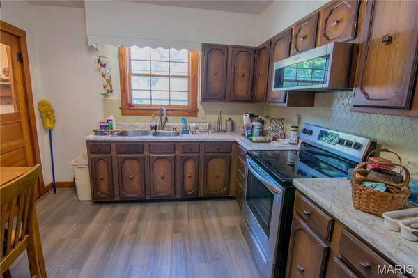 700 Gehle ST, St Peter, IL 62880